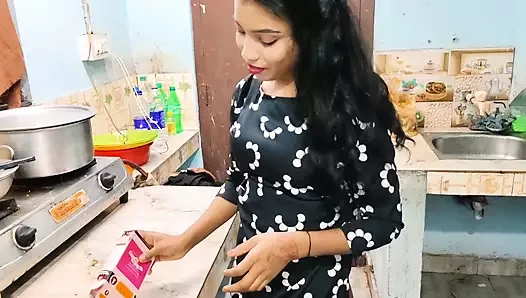 Hintli kadın devar tarafından sert sikiliyor ilk kez sikişiyor