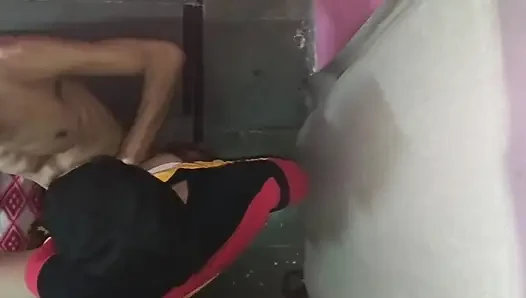 Seks kızları tam köylü kızlar xxx desi kız sıkı amcık çıplak xhamester'da sert sikişiyor