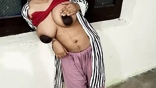 Asyalı üvey kız kardeş parmaklıyor