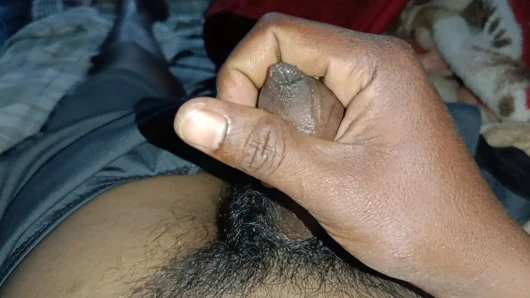 Küçük yarakla gece el masajı