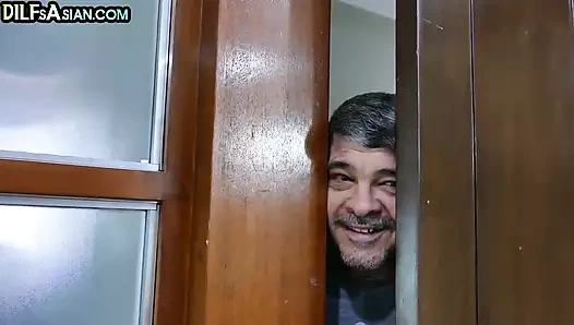 Nippon sıska twinks zevk almak 3some ile beyaz gaydaddy