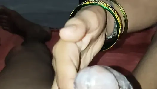 Koca evde değildi, kayınbiraderi onu dövdü
