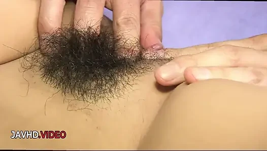 Yoğun Asyalı baştan çıkarıcı sakura kiryu sulu dölleme seksi için tatlı götünü sektiriyor