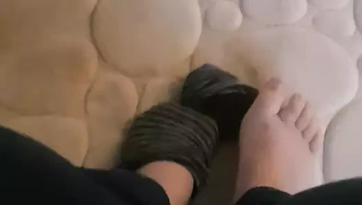 Ayak fetişi - çoraplarımı çıkarmak