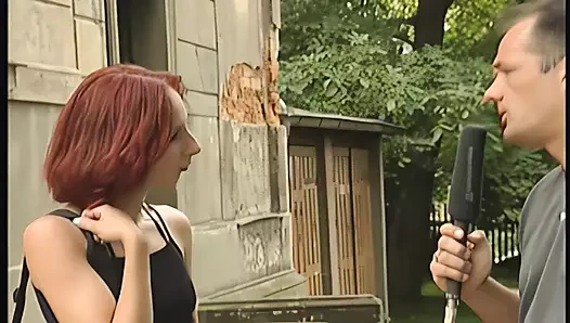 Üvey baba tatlı üvey kızını sikişmeye ikna ettiğinde