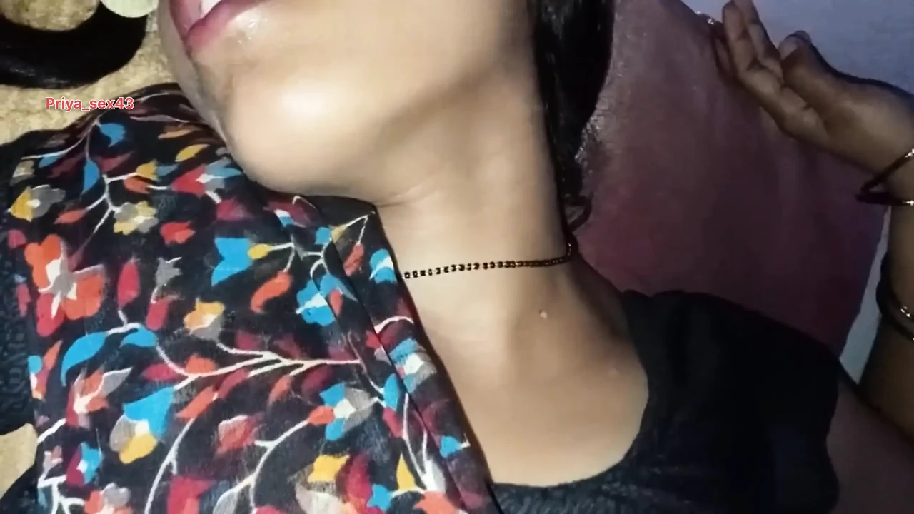 Indian house wife full hot Romance