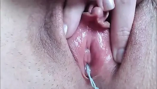 İçinde tamponlarla boşalıyor