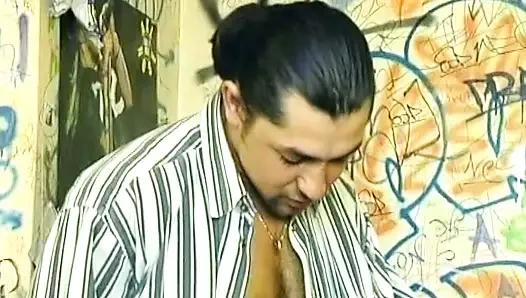 Almanya'dan kızıl saçlı kadın istediği kadar döl alabilir!