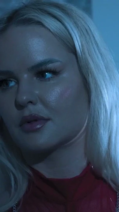 Screwged Bölüm 1: Geçmişten Damlayanlar feat. Penelope Woods, Sheena Ryder & Slimthick Vic - MYLF | Klip 2