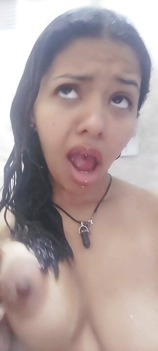 banyo yaparken kendime dokunuyorum