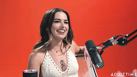 Chanel Camryn: Titreme Kraliçesi. The Adult Time Podcast