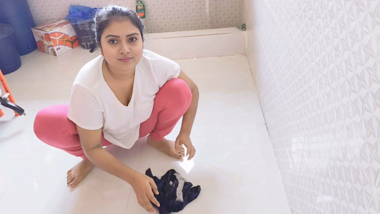 Step-Sister and step-brother Romantic fucking video in toilet.
