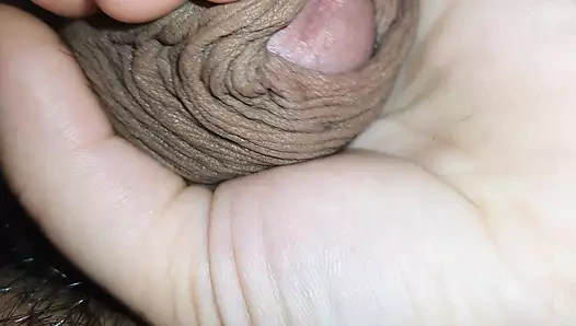 Porno yıldızı filmini bitirdikten sonra üvey oğluna yarakla mastürbasyon yapıyor