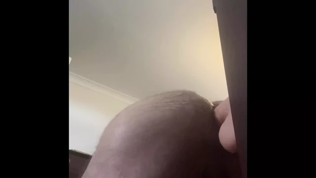 Deliğim o kadar açgözlü ki bu 13 inçlik büyük dildo
