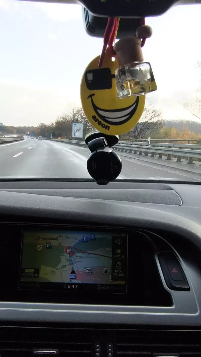 Otobanda ıslak amcıkla oynuyor bölüm 1