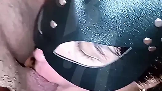 Üvey kız arkadaşım sıkıldığında, her zamanki otelde benimle randevuya geliyor