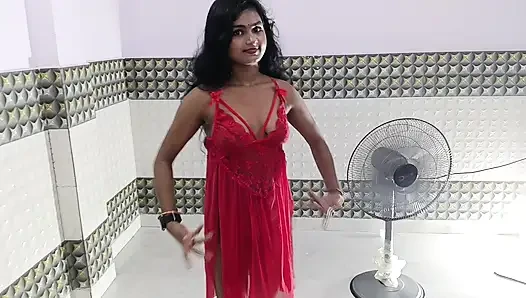 Çıplak yürüyor