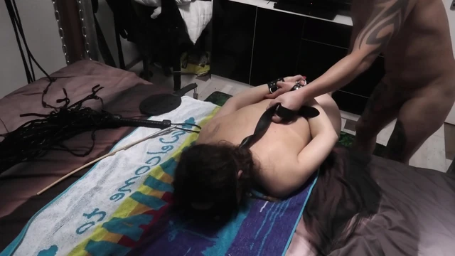 Русскую Бдсм Рабыню Трахают В Жопу Сзади