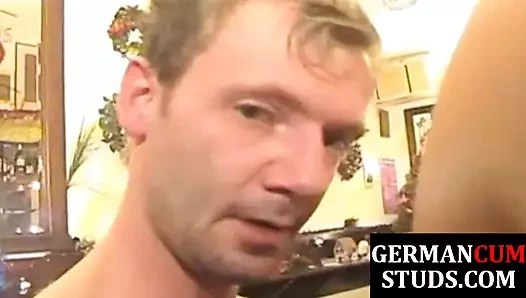 Alman sporcular Üç yollu kahrolası sonra fellatio