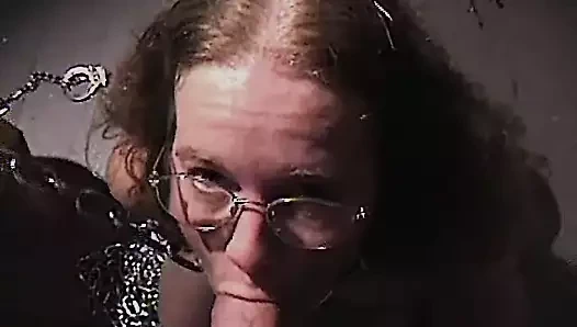 güzel vücut ile itaatkar inek itaatkar darbe gösterisi verir