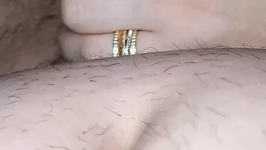 Üvey anne üvey oğlunun yarağını ve taşaklarını alıyor