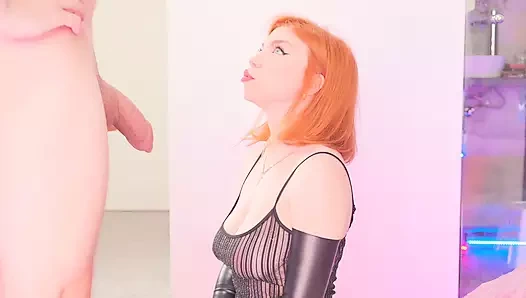 Bana yarak yutmayı öğretiyor