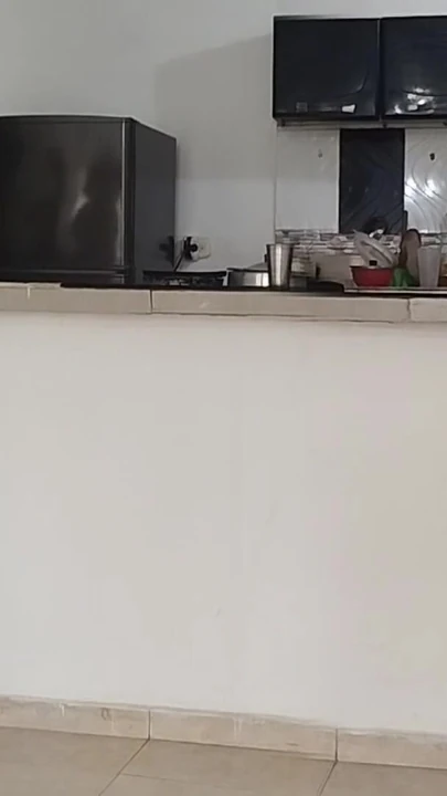 Волнующий момент из "Извращенец отчим трахает свою падчерицу перед его сводной сестрой-близнецом, не осознавая этого; Она",