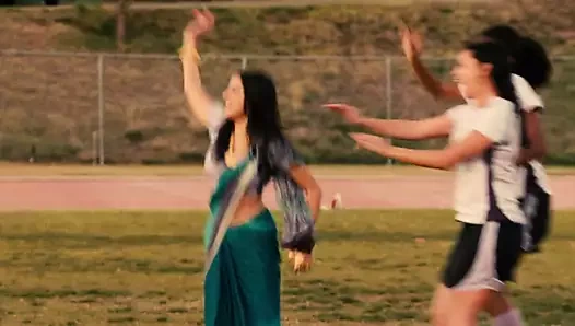 Noureen dewulf - "geri dönüşler"