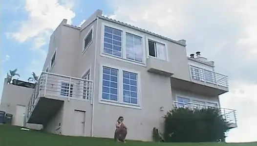 Sevimli küçük erkek delisi götünde yağlanmış yarak istiyor