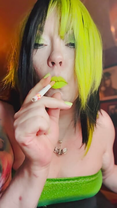 The Green Witch Tina Snua Sparks Up A Cigarette With Match Light Up - Wig Smoking Smoker Makeup Halloween