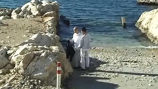 Twink plajda sikiliyor