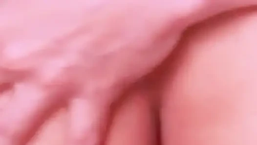 Sert zıplıyor! Çılgın bir şekilde sert üyesine biniyor.