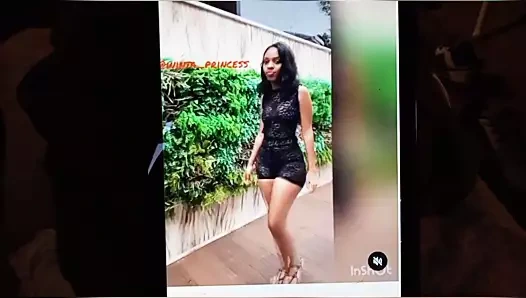 Geniş kalçalar, sallanma