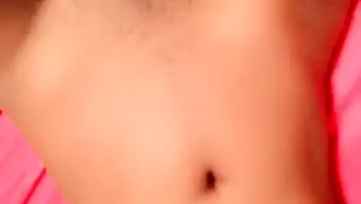 Amcığı çok güzel görünüyor - anneni tokatlamak istiyorsun!!!