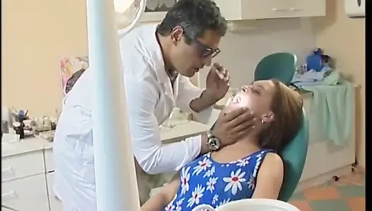 Acımasız sikiş gecesi ıslak amcık ve büyük yaraklar