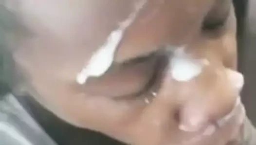 Plan pipe et ejac faciale avec cette pompeuse