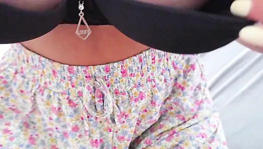 Kocamı mastürbasyon yaparken buldum, sutyenimle ona yardım etmek zorunda kaldım