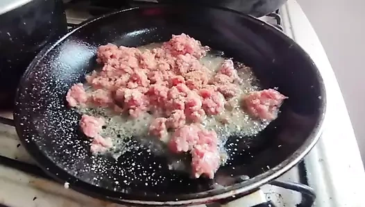 Ateşli Kolombiyalı üvey kız kardeşimle nasıl yemek pişirilir eğitimi (cinsel son) - andreandvictor