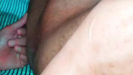 Oyunlar ve cesaret, iyi yetenekli adam ve evli kadın birbirlerini yalıyor