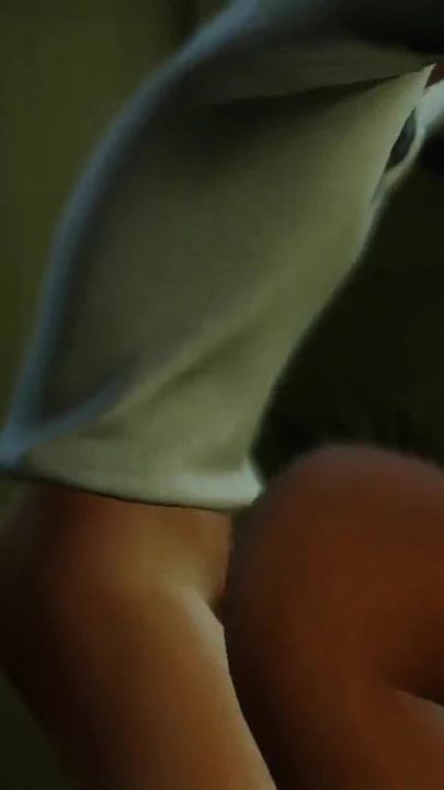 İş çıkışı onunla oynayacak yeni bir oyuncak bulan azgın aldatan evli kadın - the sims 4 | Klip 1