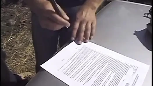 Şanslı adamın sikişecek bir erkeği ve sürtük bir kadını var