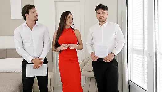 Büyük göğüslü esmer kızla hardcore üçlü - Luiza Marcato