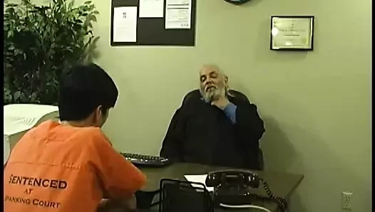 Dana önce srs yetkilileri tarafından metresi için yeniden eğitildi