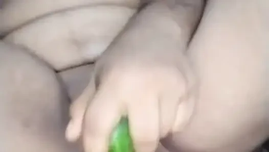 Deshi köyü boudi masterbation salatalık ile orgazm