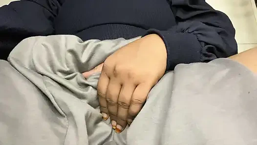 Tamil kız arkadaş konuşurken parmaklarken sekse ihtiyacı var