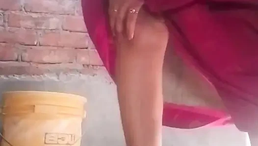 Ben güzel bir Hintli desi kızım ve bu benim videom. Basit, doğal ve kendime güveniyorum. Gerçek olmayı ve göstermeyi seviyorum