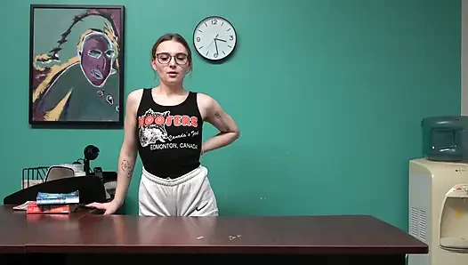 Rebecca'nın yer aldığı otoriter genç yarak teaser