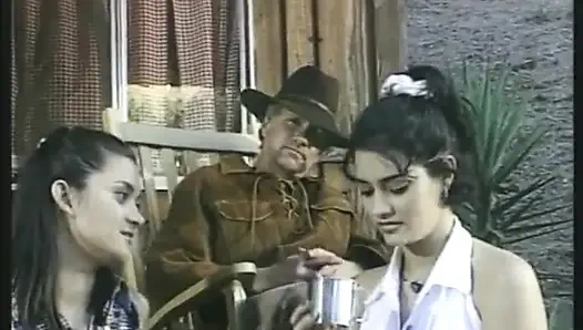 Salondaki üçlü seks