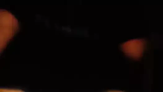 Bebek gibi kız twerk yapıyor