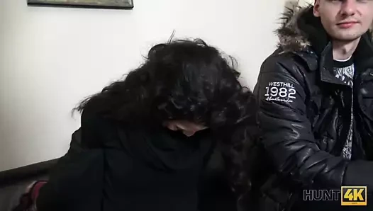 Adam kameraya sürtük esmeri nasıl aldığını kaydetti